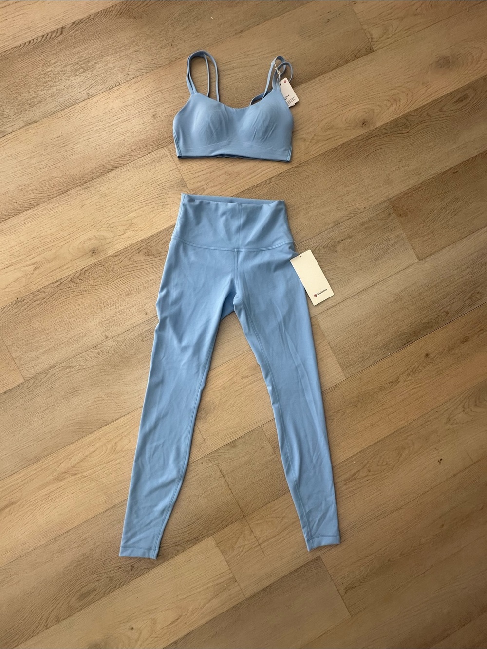BNWT  LULULEMON sky Blue Set - High Waist Leggings & Strappy Sports Bra size 4